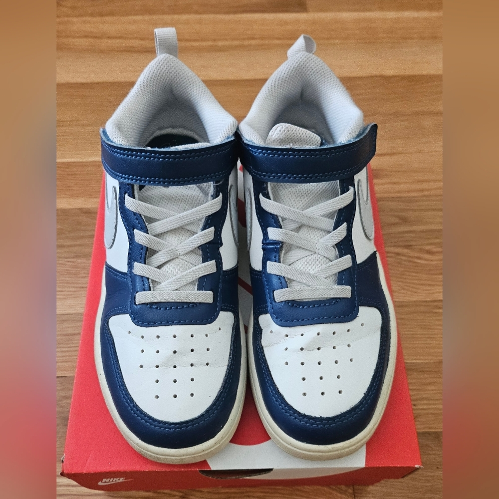 Nike Court Borough Low 2 in White/Blue color and size 3Y